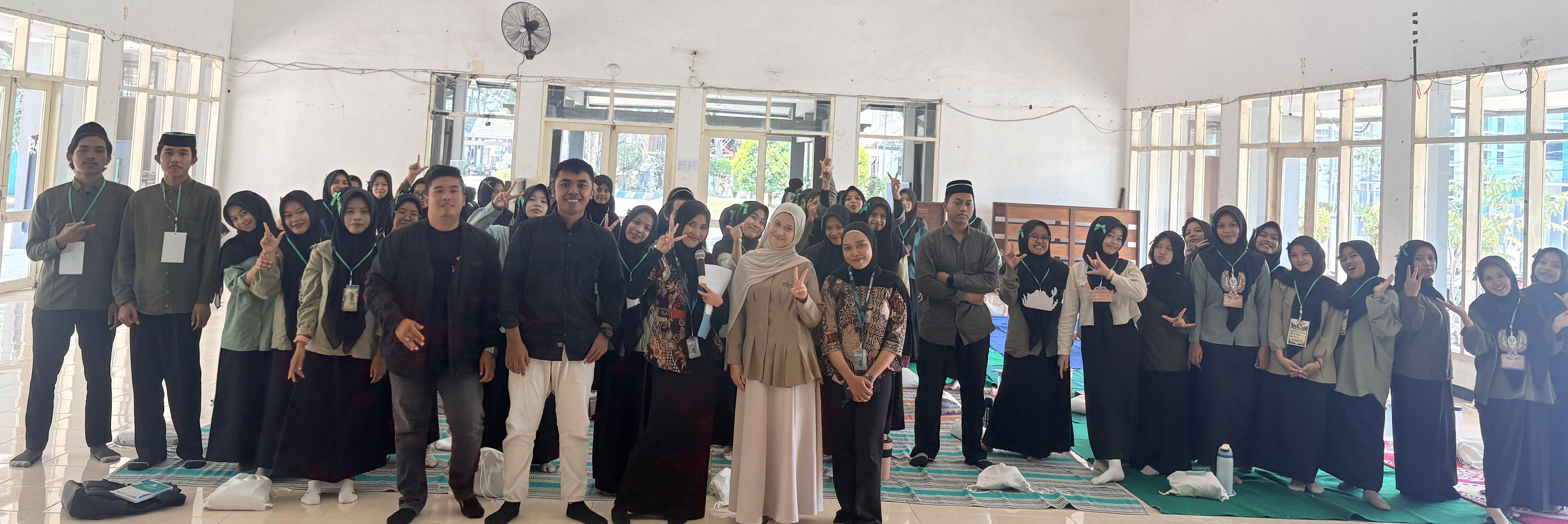 BIOSTART Pekan Ketiga Hadirkan Alumni Inspiratif, Mahasiswa Baru Tadris Biologi UIN KHAS Jember Kenali Peluang Masa Depan