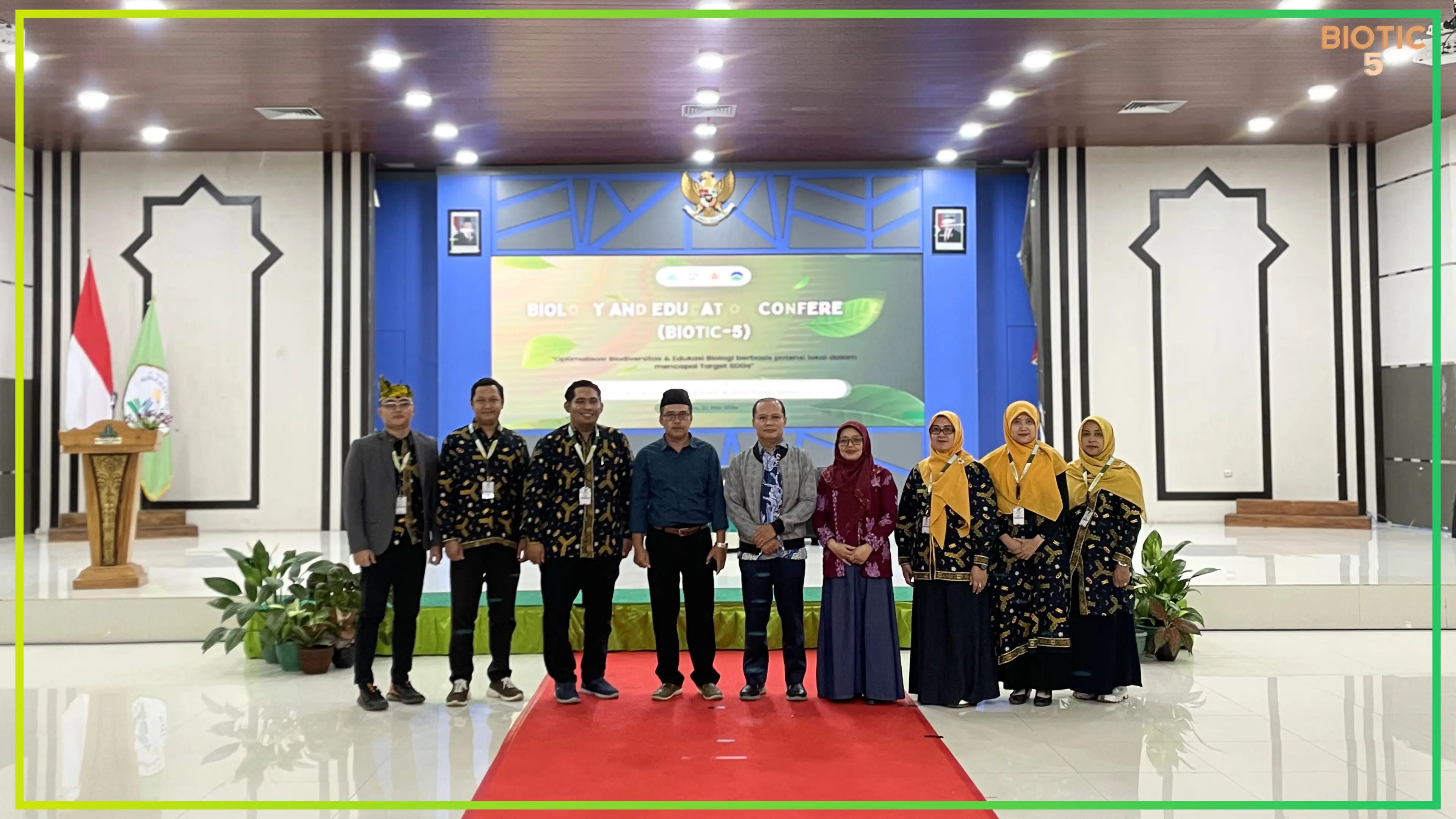 Foto bersama narasumber Biotic 2026