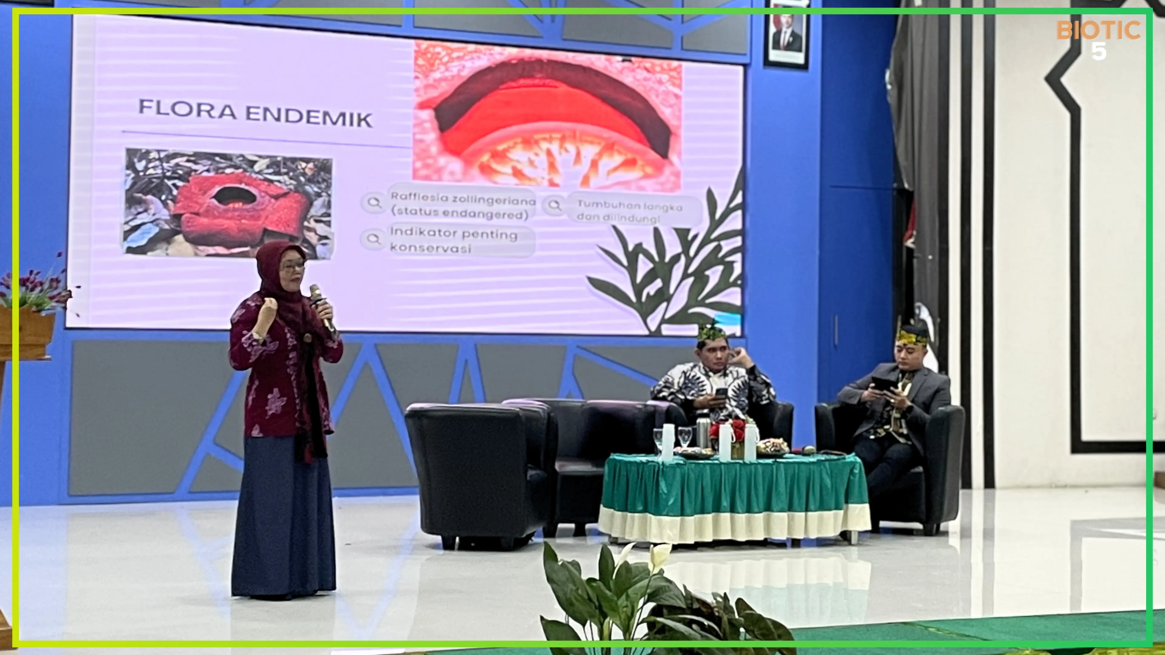 Pemaparan materi Narasumber Nur Rohmah Syarif, S.Si., M.P.